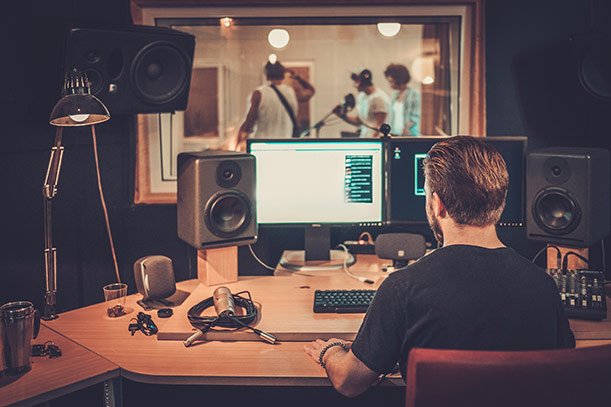 How Technology Is Changing the Music Industry